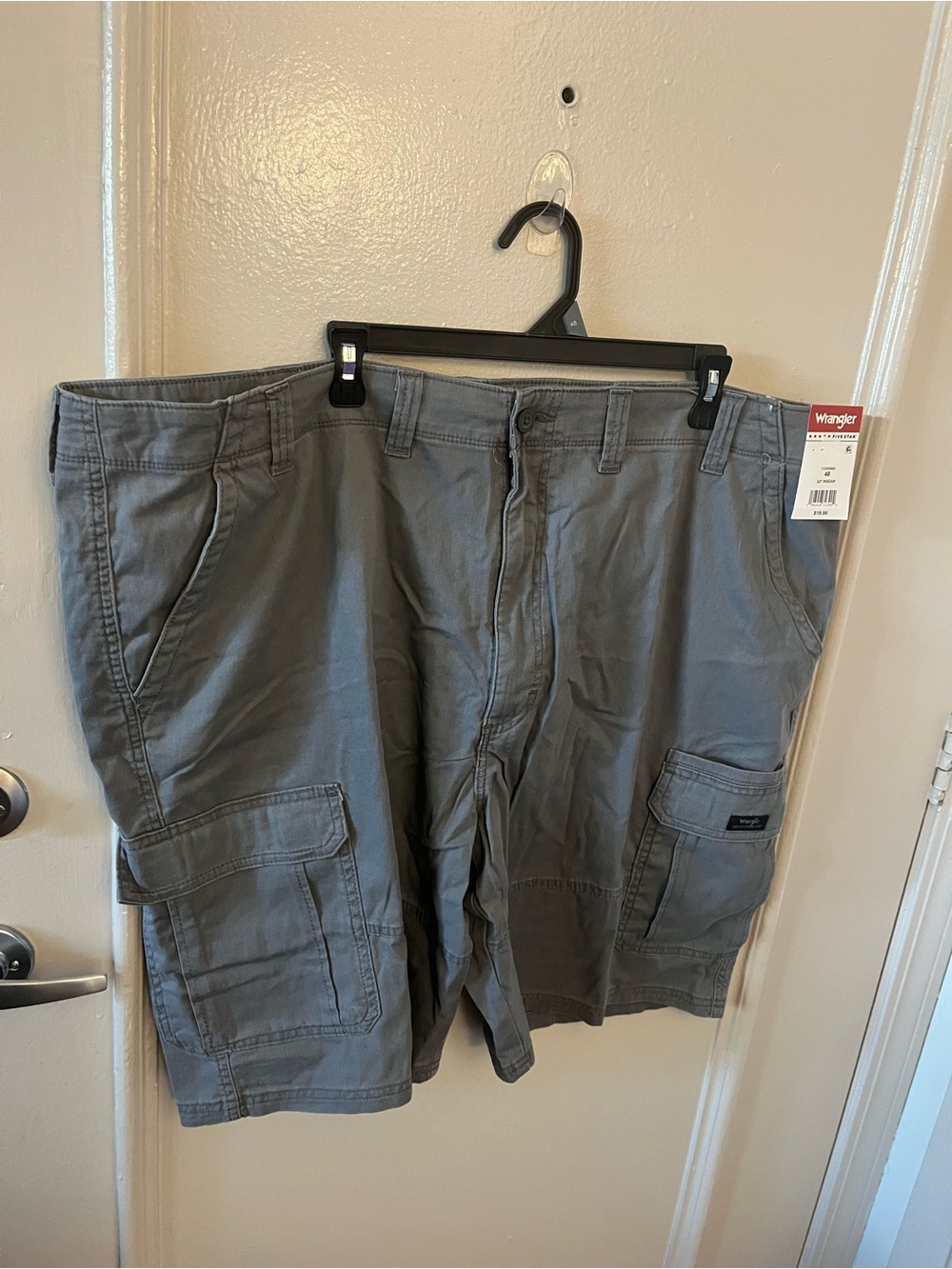 Wrangler Men's Gray Cargo Shorts - Utility Pocket Style
